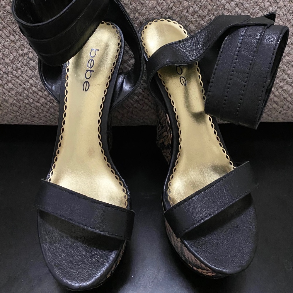 Black platform wedges BeBe